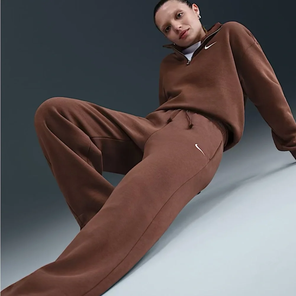 Nike Women's Brown Jogger Pants - Picture 1 of 5